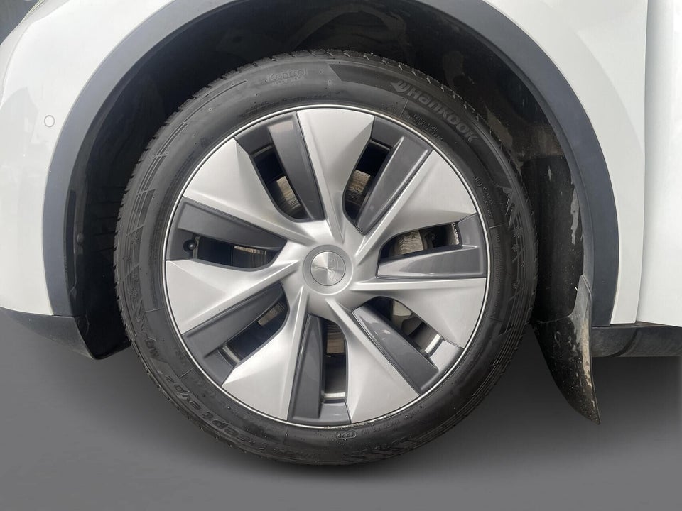 Tesla Model Y Long Range AWD 5d