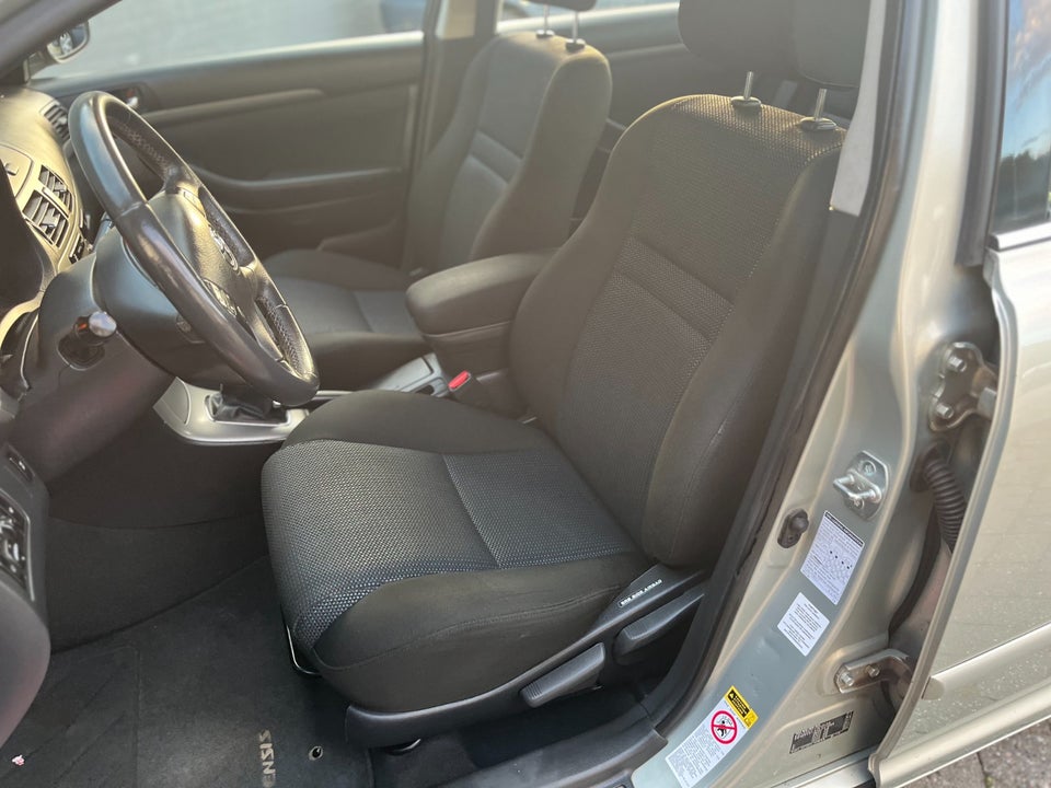 Toyota Avensis 1,8 VVT-i Sol 4d