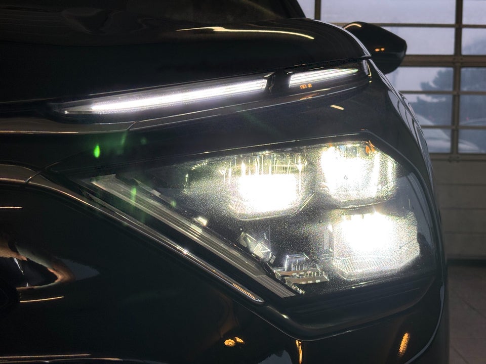 Citroën ë-C4 X 50 Shine 4d