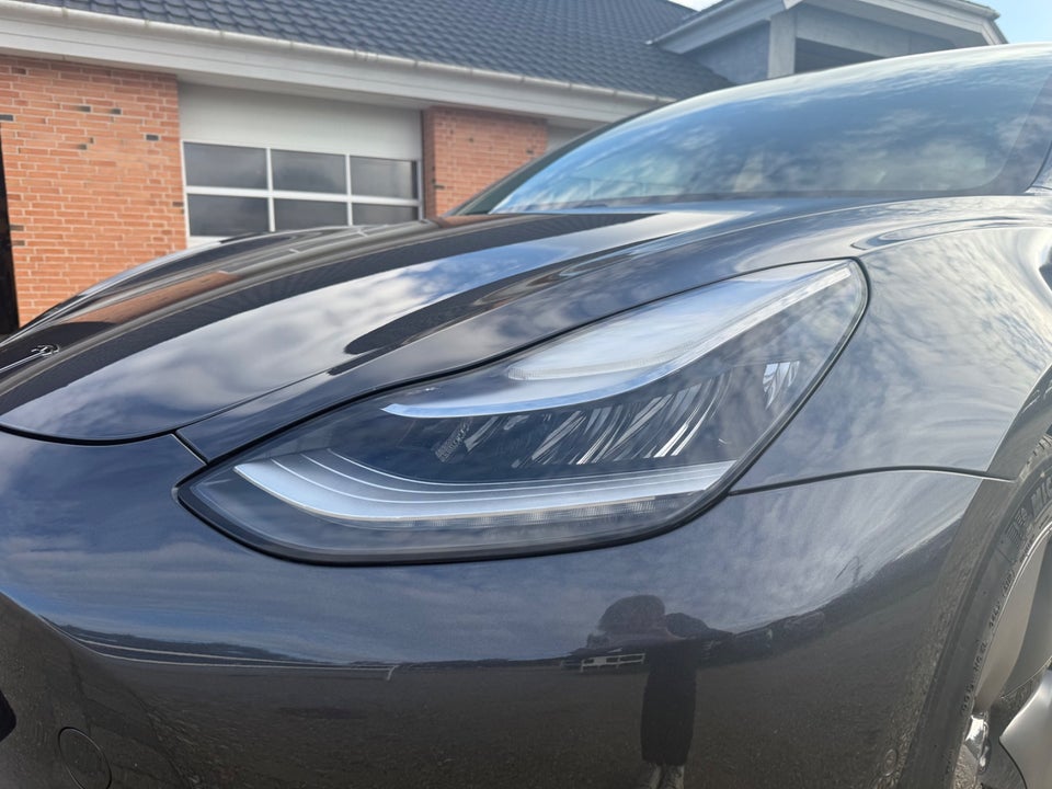 Tesla Model 3 Long Range AWD 4d