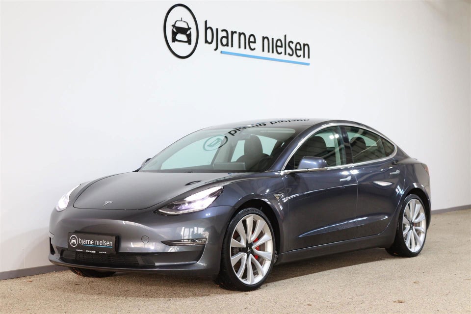 Tesla Model 3 Standard Range+ RWD 4d