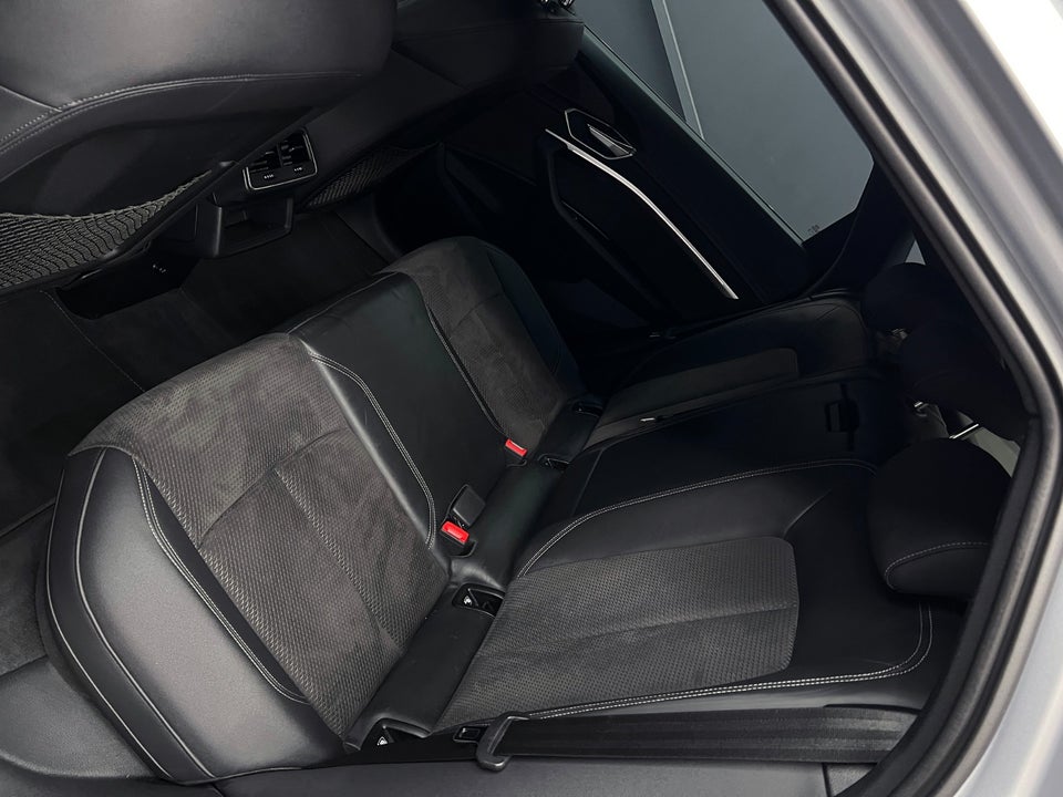 Audi e-tron 55 S-line Sportback quattro 5d