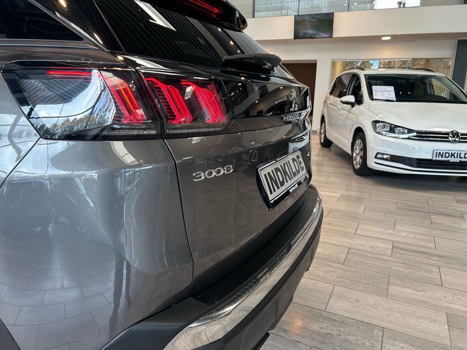 Peugeot 3008 1,5 BlueHDi First Selection EAT8 5d