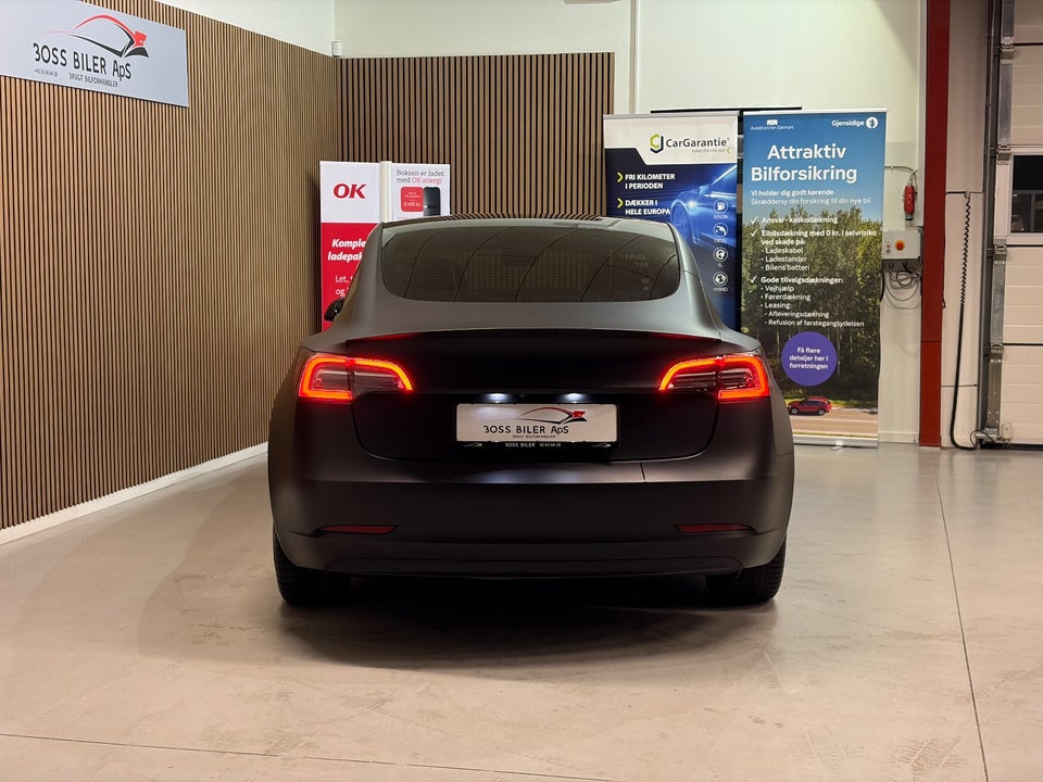 Tesla Model 3 Long Range AWD 4d