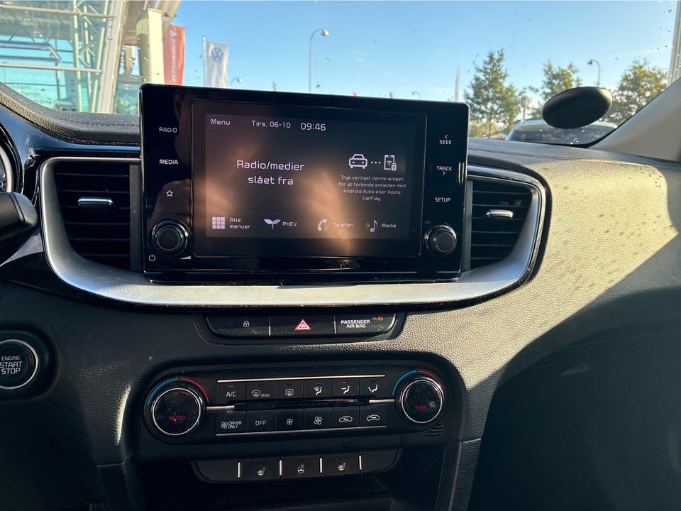 Kia Ceed 1,6 PHEV Prestige SW DCT 5d