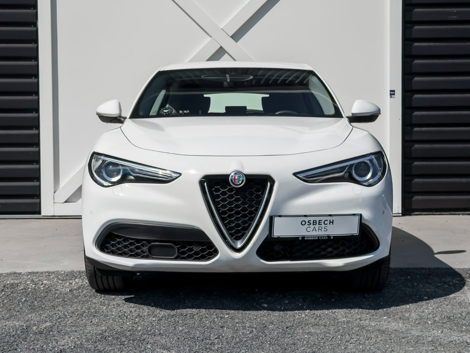 Alfa Romeo Stelvio 2,0 T 200 Edizione aut. Q4 5d