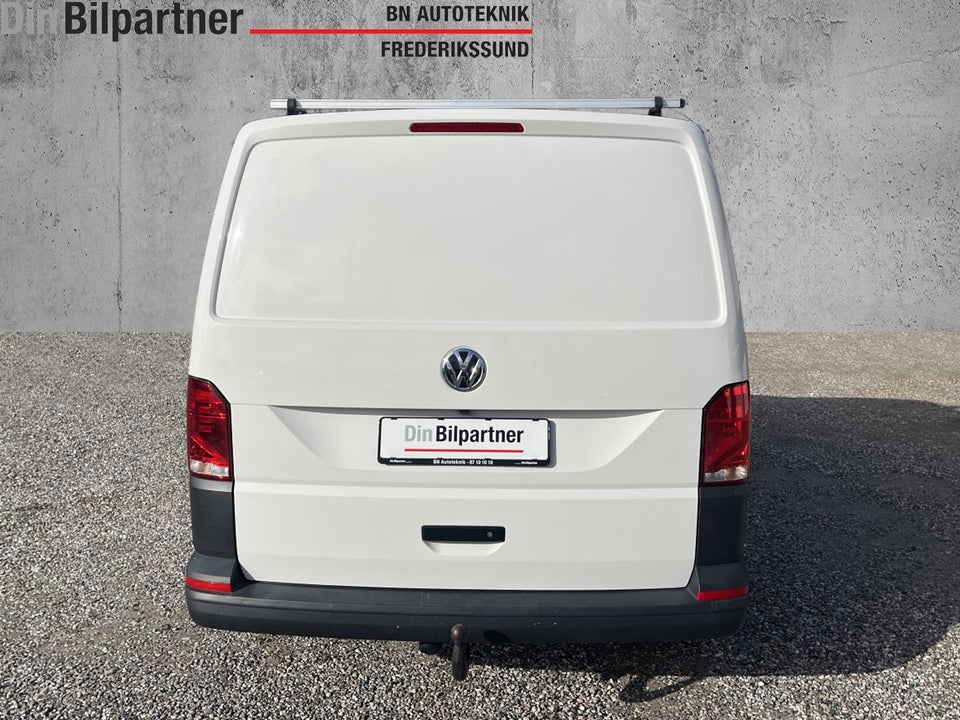 VW Transporter 2,0 TDi 150 Kassevogn lang