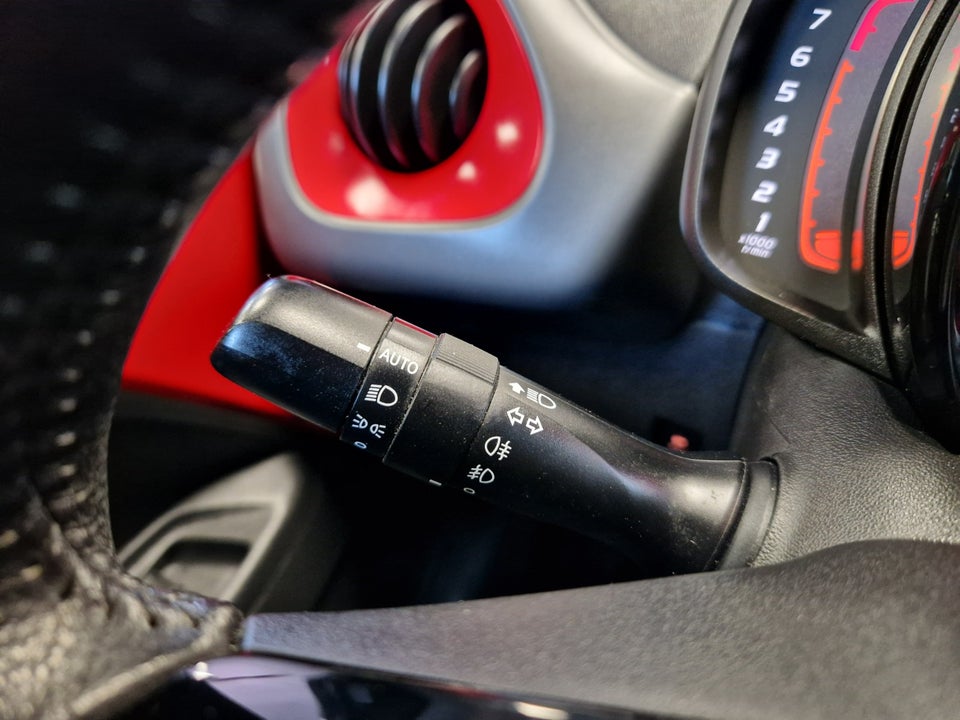 Toyota Aygo 1,0 VVT-i x-press 5d