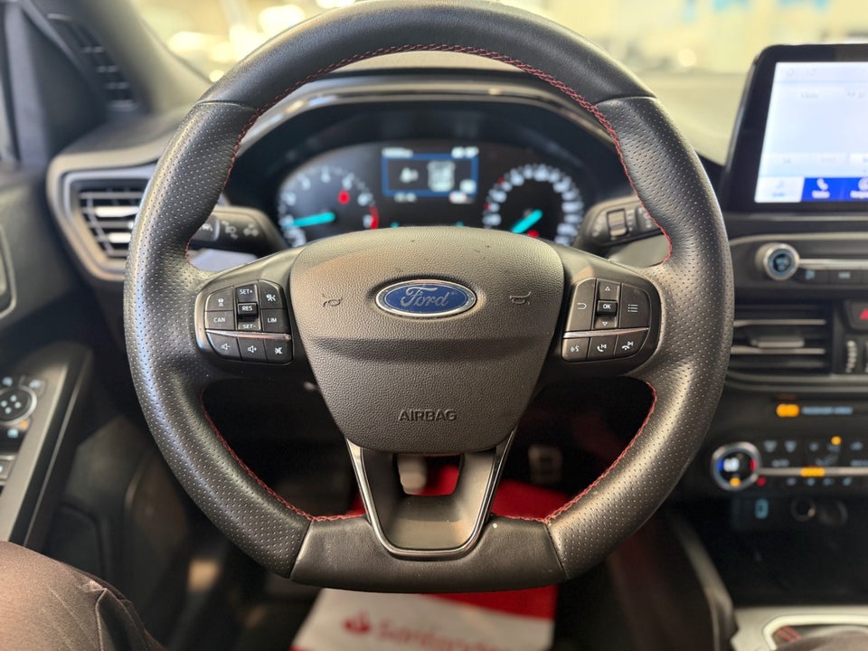 Ford Focus 1,0 EcoBoost mHEV ST-Line stc. 5d