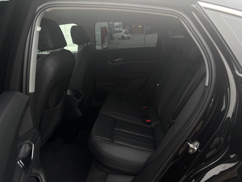 Audi e-tron 55 S-line Sportback quattro 5d