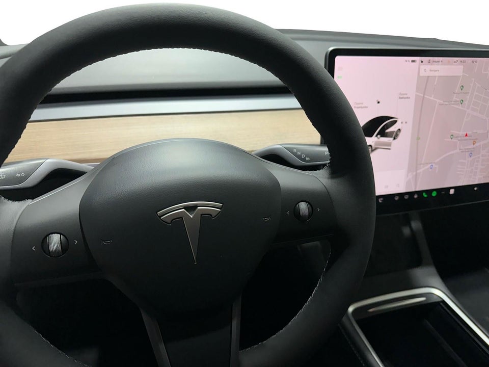 Tesla Model 3 Long Range AWD 4d