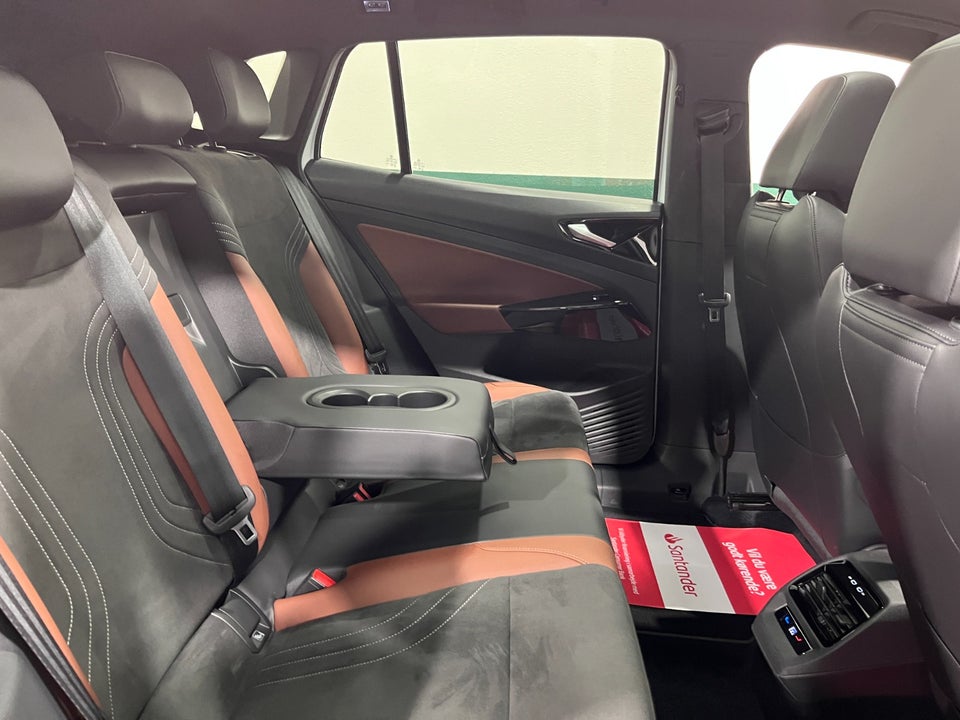 VW ID.4 77 Pro Performance Tech 5d