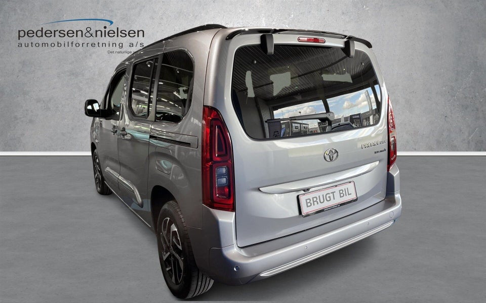 Toyota ProAce City Verso 50 Medium Family 5d