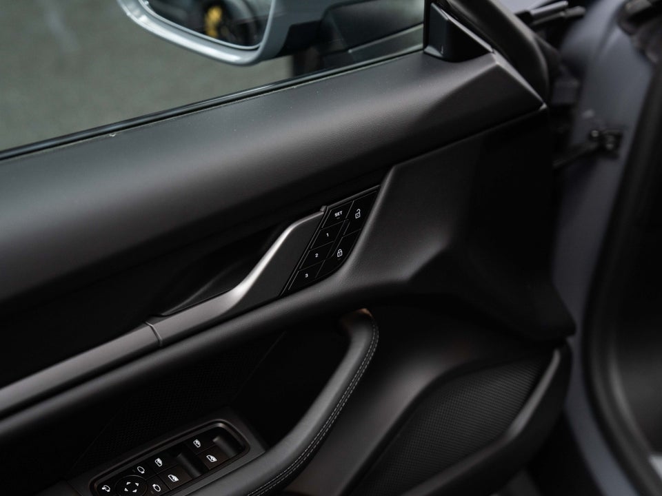 Porsche Taycan 4 Performance+ Cross Turismo 5d