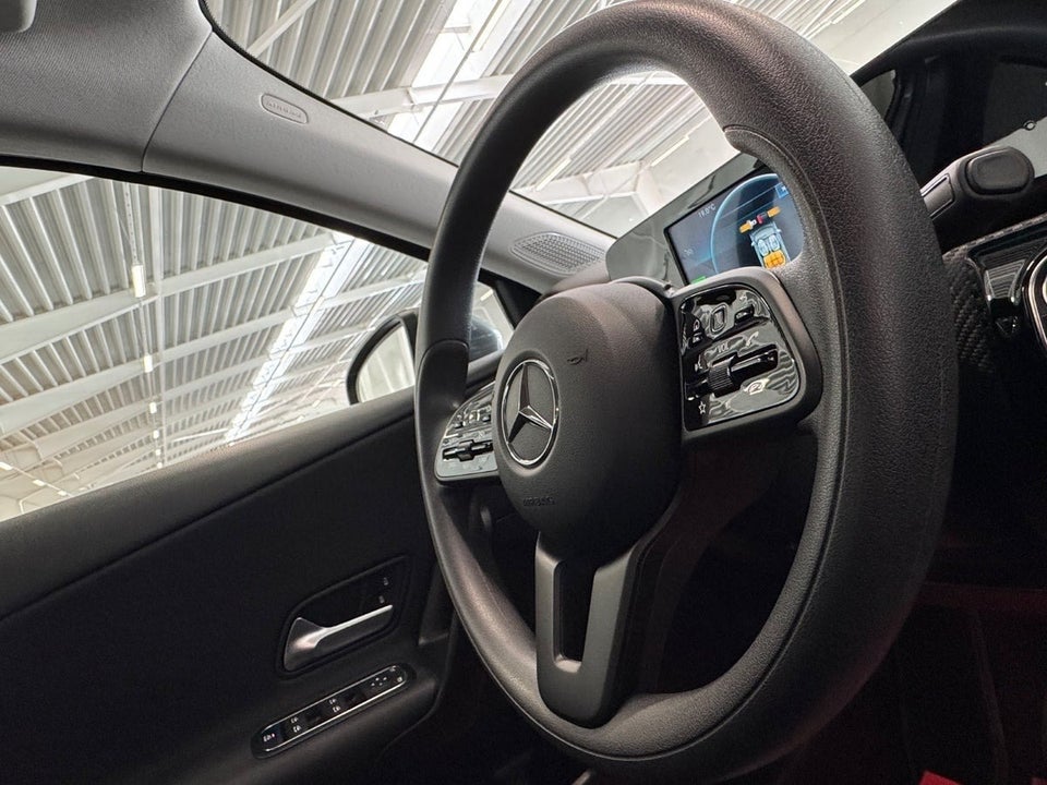 Mercedes A250 e 1,3 aut. 5d