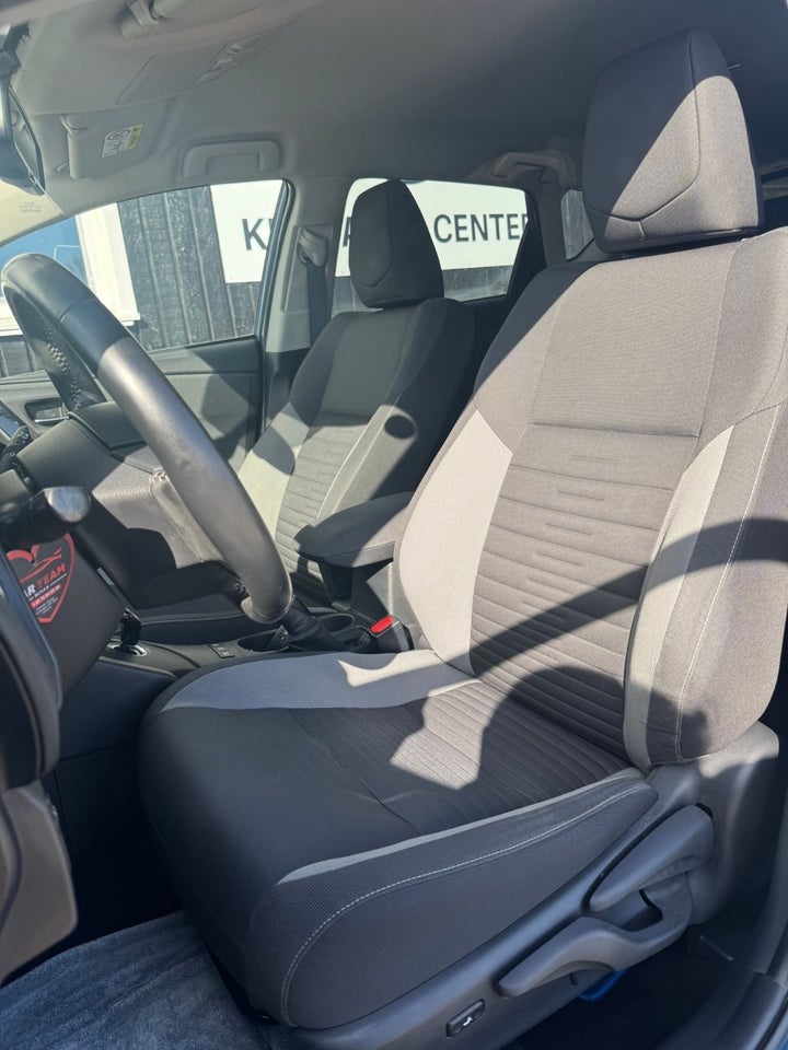 Toyota Auris 1,8 Hybrid H2 Comfort CVT 5d