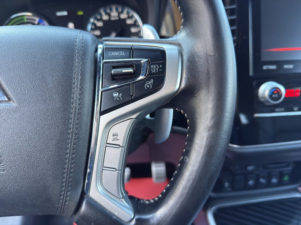 Mitsubishi Outlander 2,4 PHEV Instyle CVT 4WD 5d