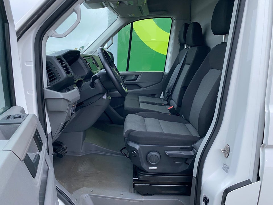 VW Crafter 35 2,0 TDi 177 Kassevogn L3H3 aut.