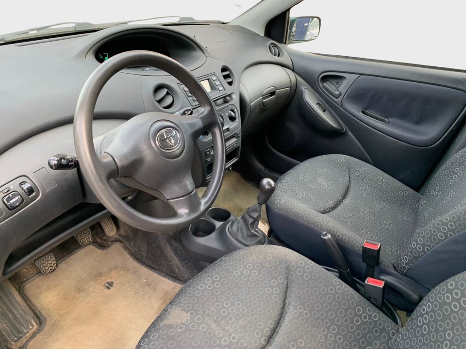 Toyota Yaris 1,3 Terra 5d