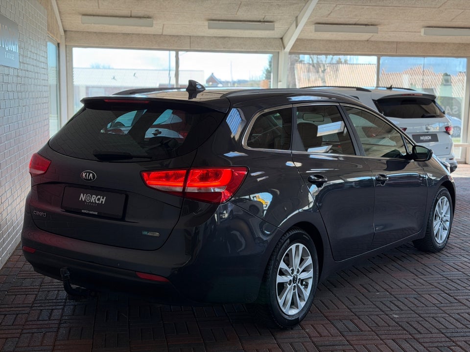 Kia Ceed 1,6 CRDi 136 Attraction SW 5d