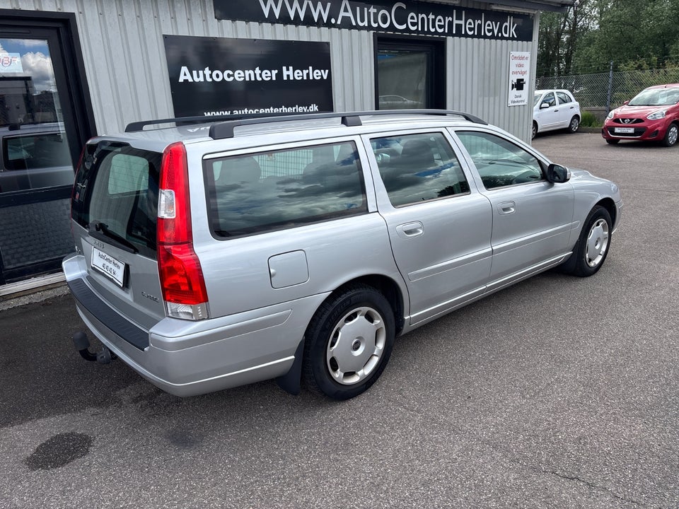 Volvo V70 2,4 140 Classic 5d