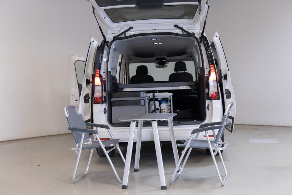 VW Caddy Maxi 1,5 TSi 114 California DSG 5d
