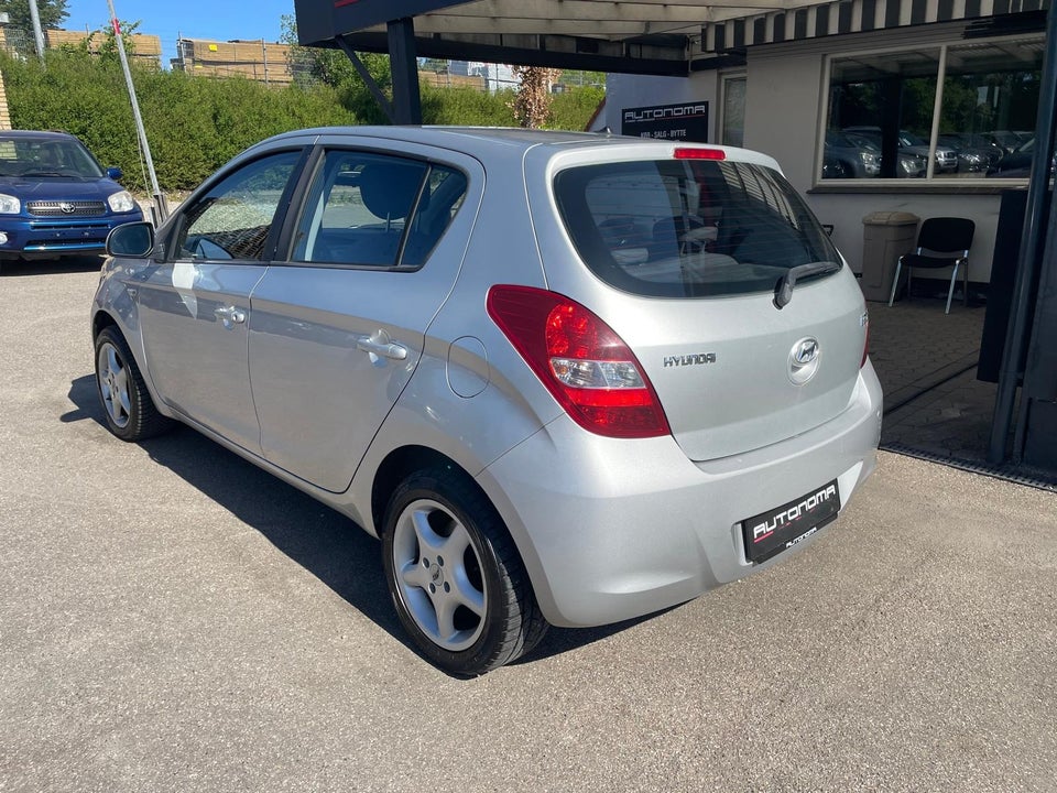 Hyundai i20 1,4 Comfort aut. 5d