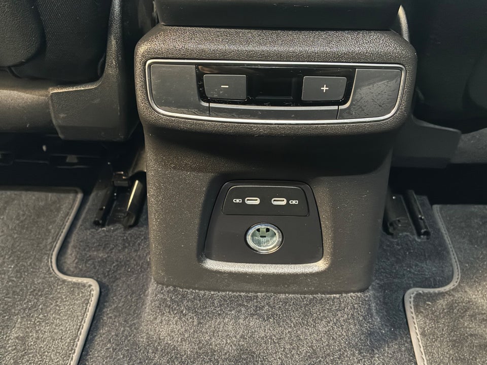 Audi Q4 e-tron 40 Advanced 5d