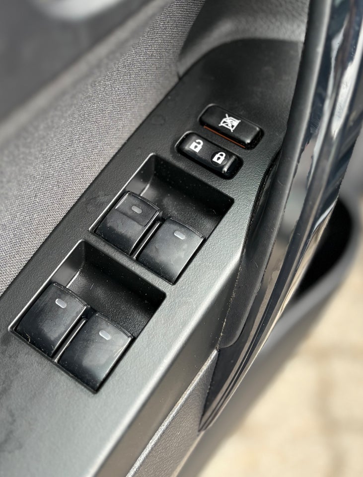 Toyota Auris 1,8 Hybrid H2 Comfort Touring Sports CVT 5d
