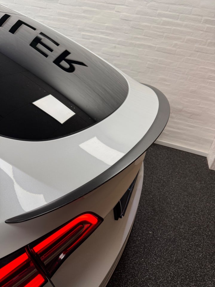 Tesla Model Y Performance AWD 5d
