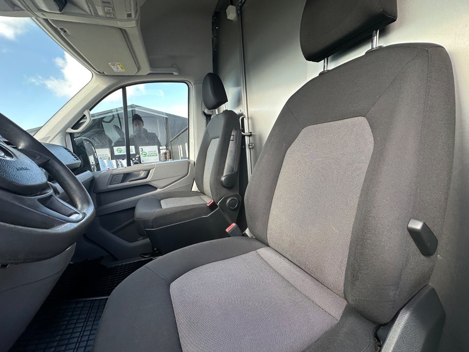 VW Crafter 35 2,0 TDi 140 Kassevogn L3H2 aut.