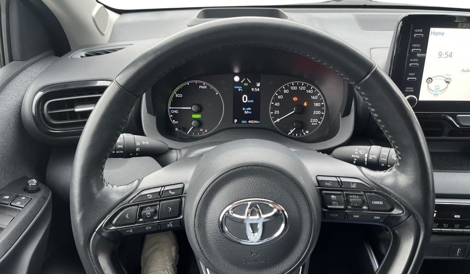 Toyota Yaris 1,5 Hybrid Active Tech+ e-CVT 5d