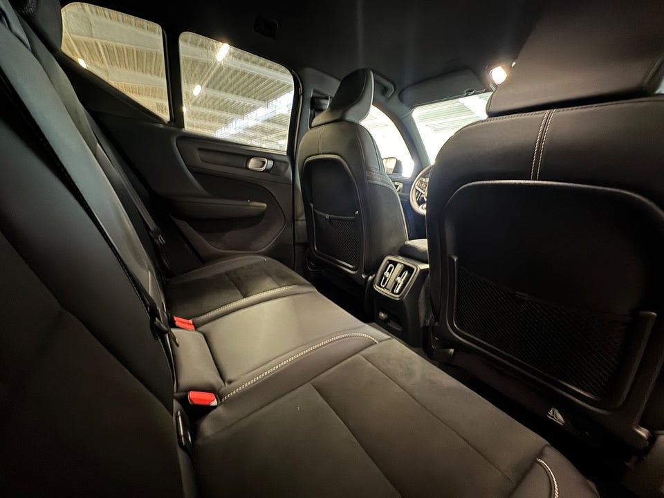 Volvo XC40 ReCharge Extended Range Plus 5d