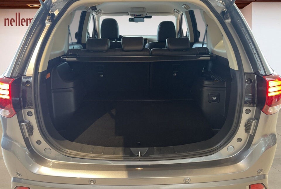 Mitsubishi Outlander 2,4 PHEV Intense CVT 4WD 5d