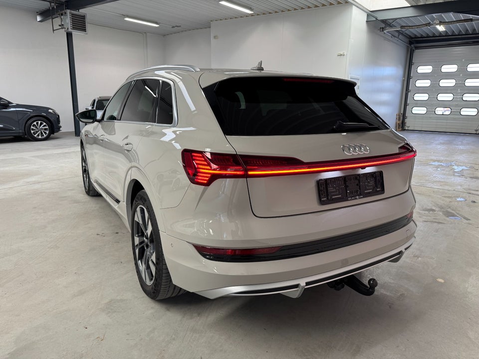 Audi e-tron 55 S-line quattro 5d