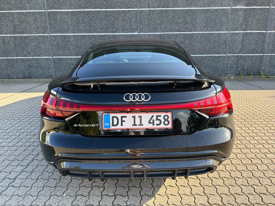 Audi e-tron GT quattro 4d