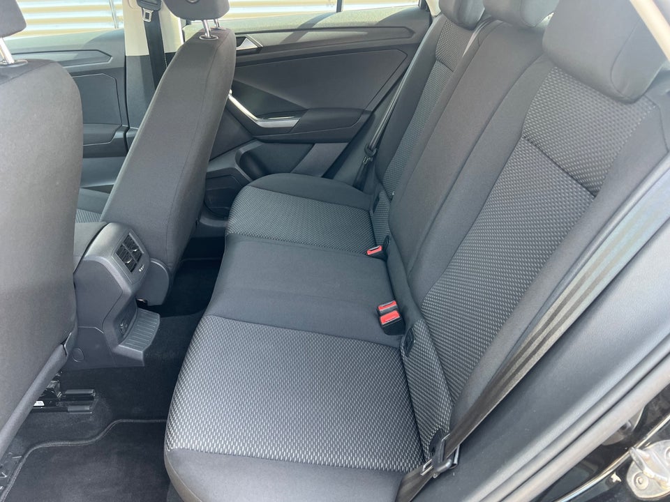 VW T-Roc 1,6 TDi 115 Style 5d