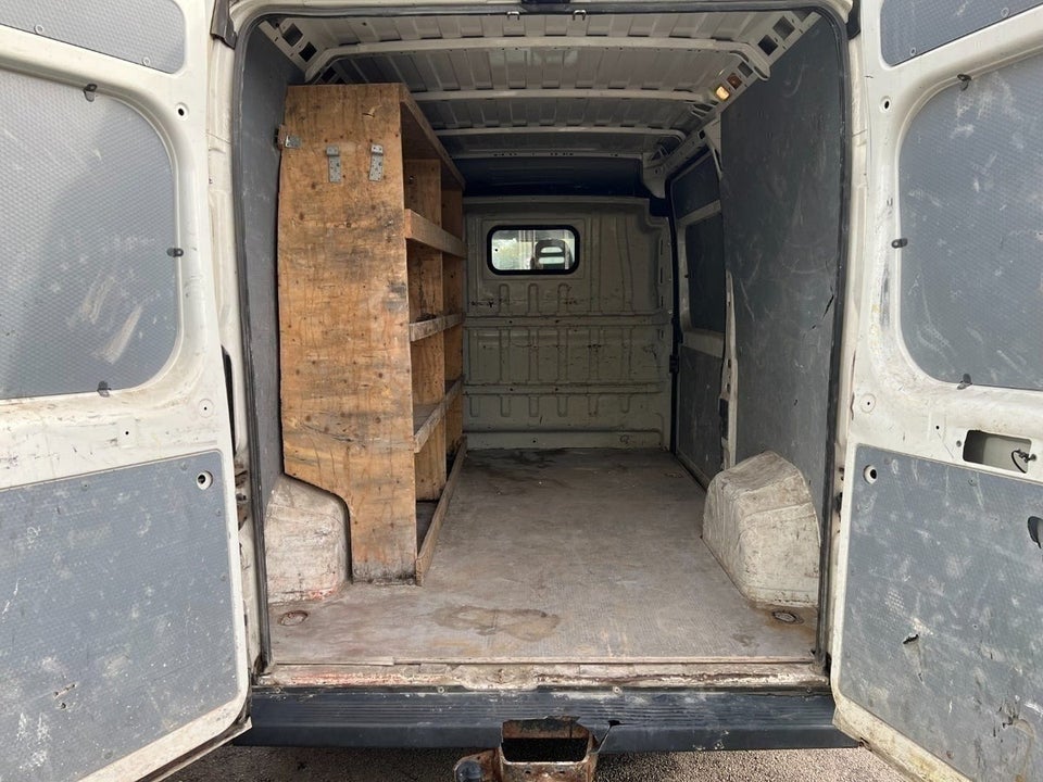 Peugeot Boxer 335 2,0 BlueHDi 130 L2H2