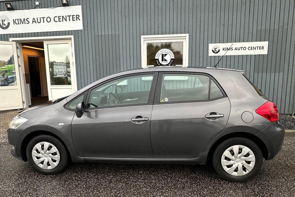 Toyota Auris 1,6 Luna 5d