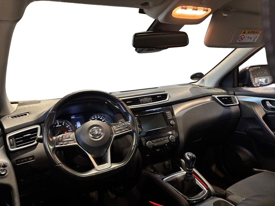 Nissan Qashqai 1,3 Dig-T 140 N-Connecta 5d