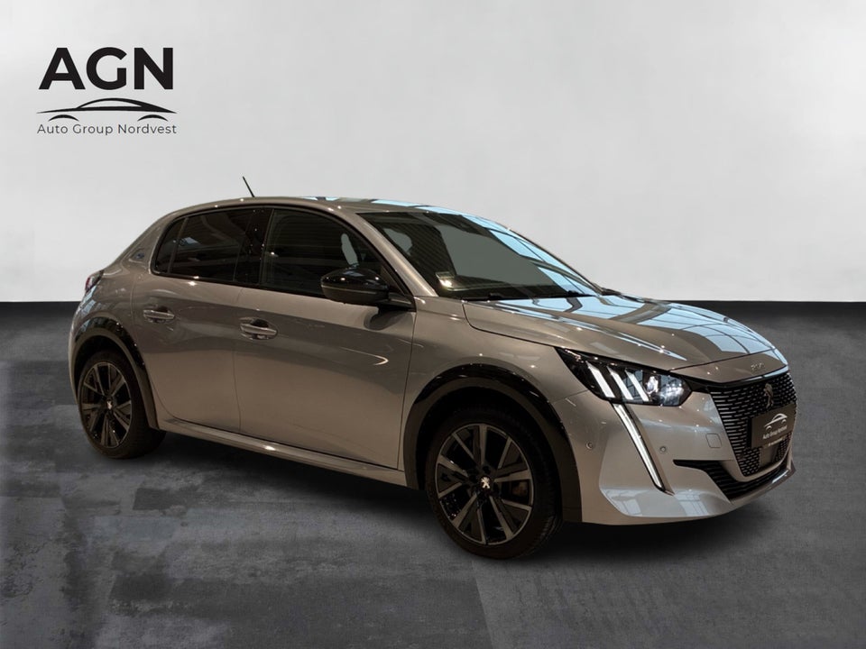 Peugeot e-208 50 GT 5d