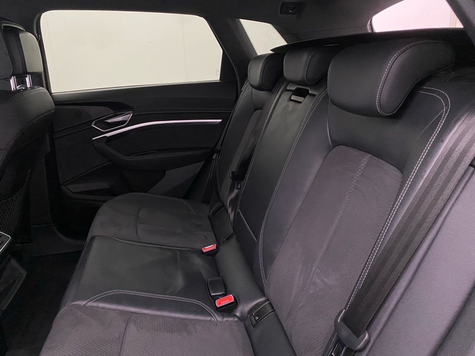 Audi e-tron 50 quattro 5d