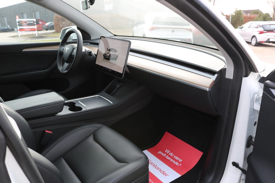 Tesla Model Y Long Range AWD 5d