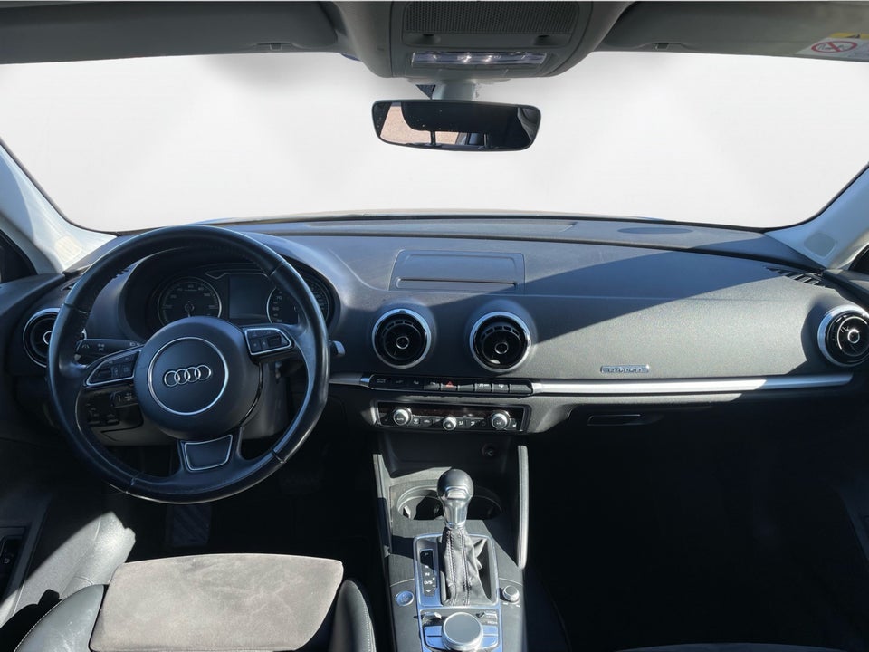 Audi A3 1,4 e-tron Ambiente Sportback S-tr. 5d