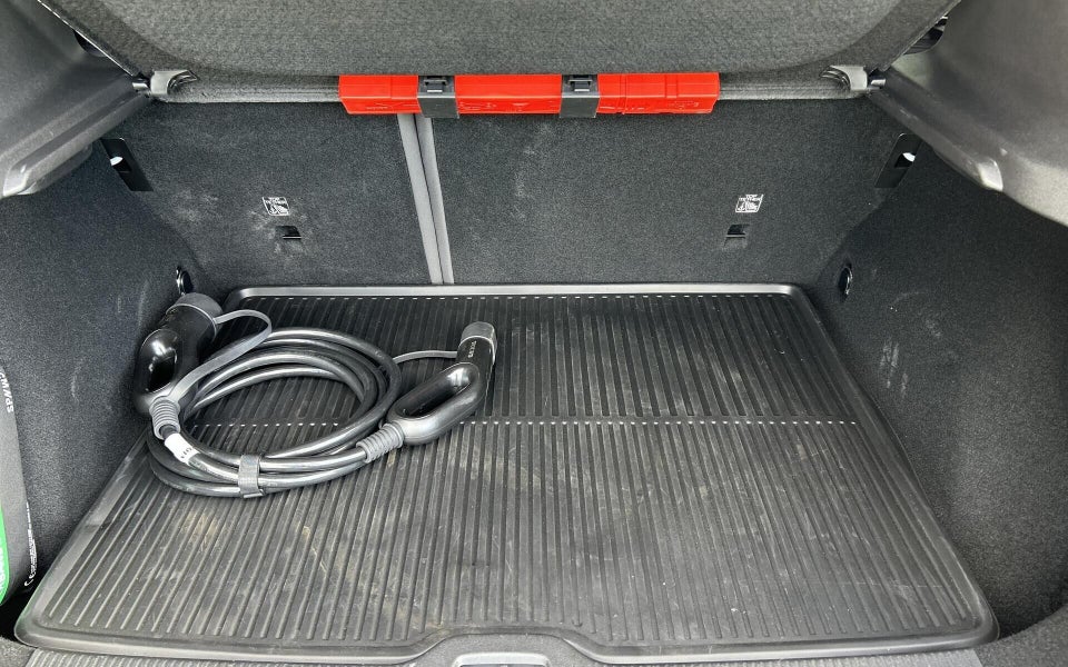 Volvo EX30 Standard Range Core 5d