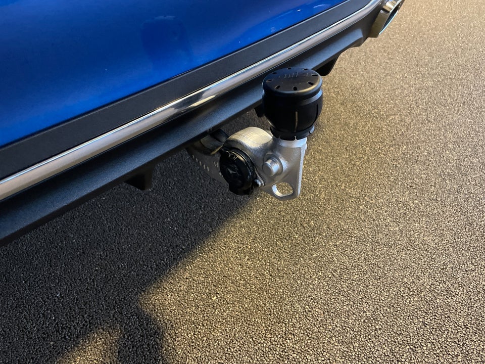 Mercedes C300 e 2,0 AMG Line stc. aut. 5d