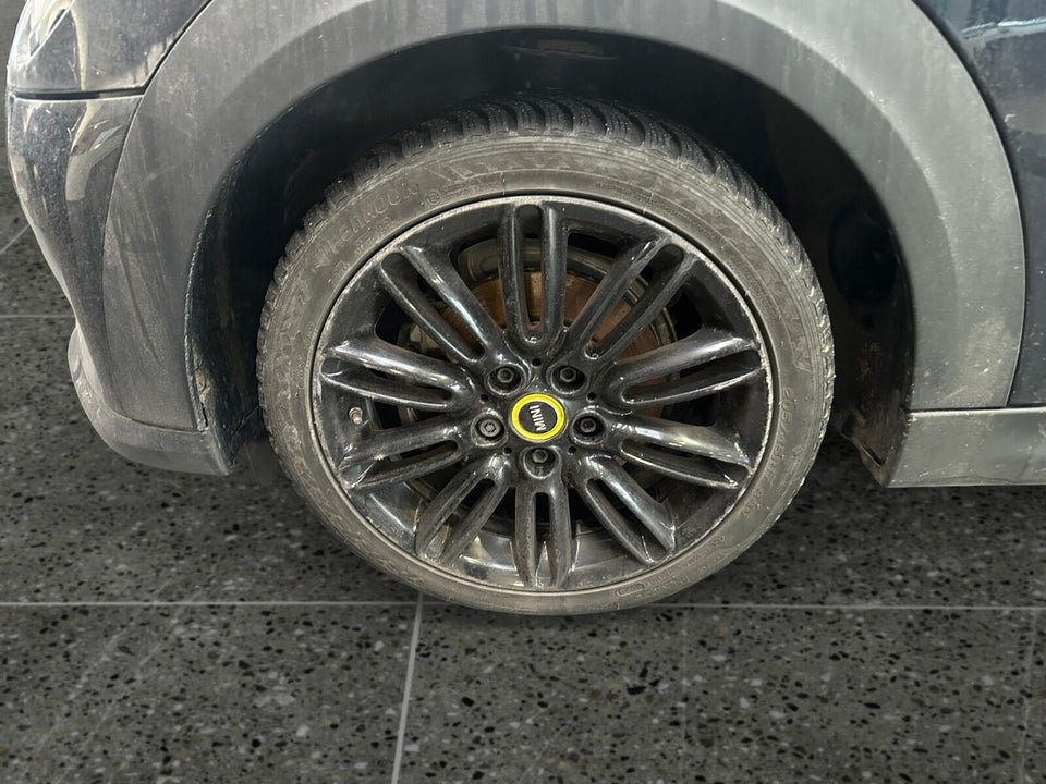 MINI Cooper SE Classic 3d