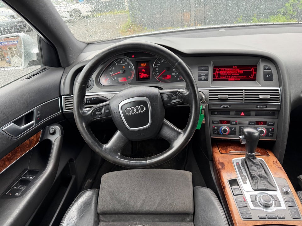 Audi A6 2,4 Avant quattro Tiptr. 5d