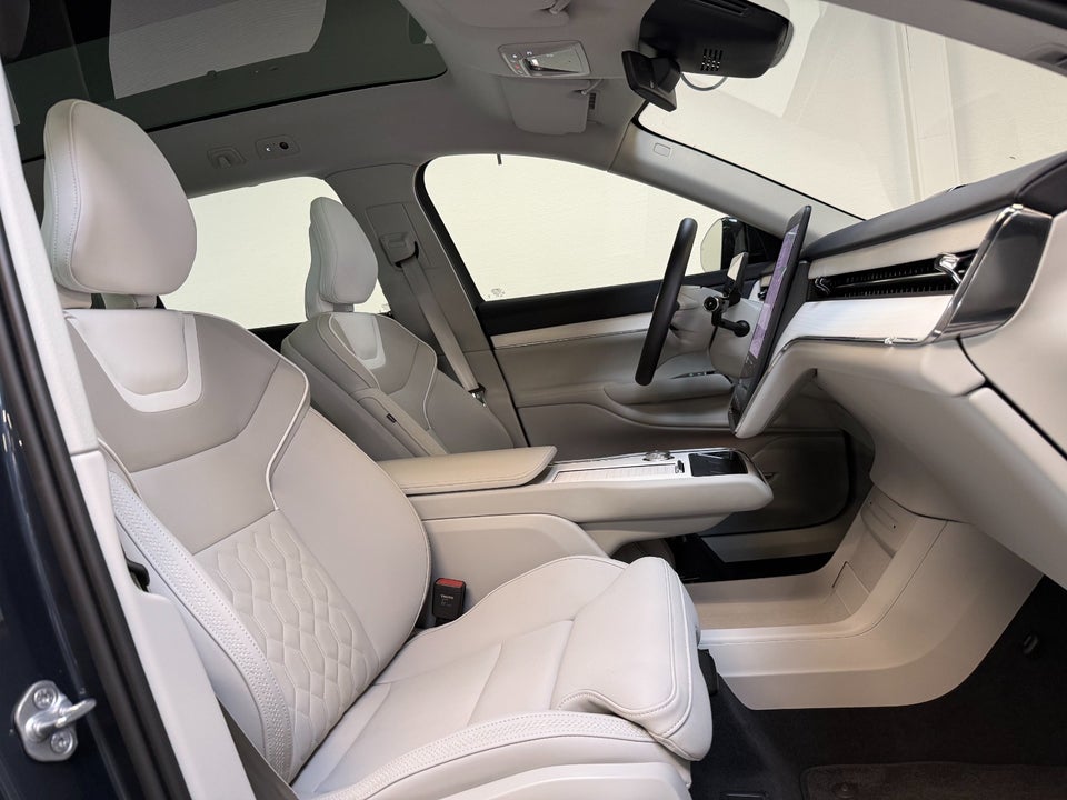 Volvo EX90 Plus 7prs 5d