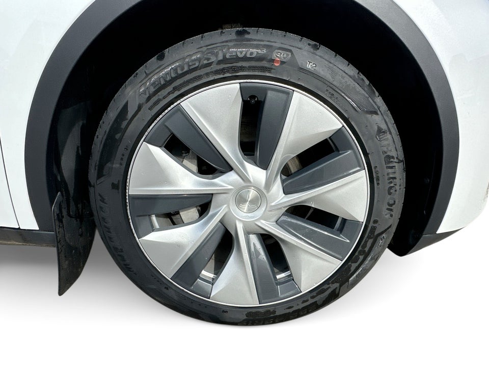 Tesla Model Y RWD 5d